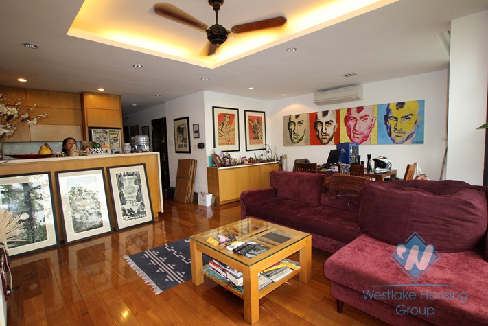 Modern 02 bedroom apartment for lease in Truc Bach area, Ba Dinh, Hanoi